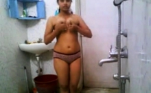 Stupid Bengla desi boy setup cam NOT elder sister's bath