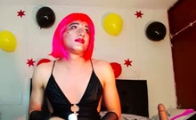 Amateur Webcam Chick Masturbates On Webcam More At