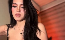 Hot brunette babe goes crazy jerking part5