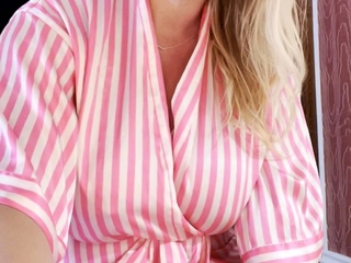 Big boobs milf masturbates with her dildo