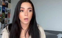 Busty MILF cam babe in lingerie pussy masturbation