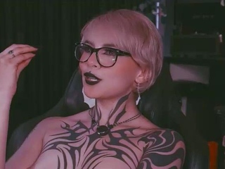 amateur his tall blonde fetish masturbating on live webcam